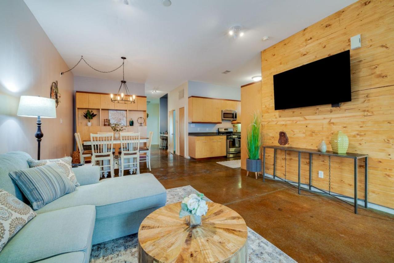 Southern Charmer-Historic District Downtown-Front Porch-Walk Score 90!!-Private Parking-1 Minute To Forsyth Park Савана Екстериор снимка
