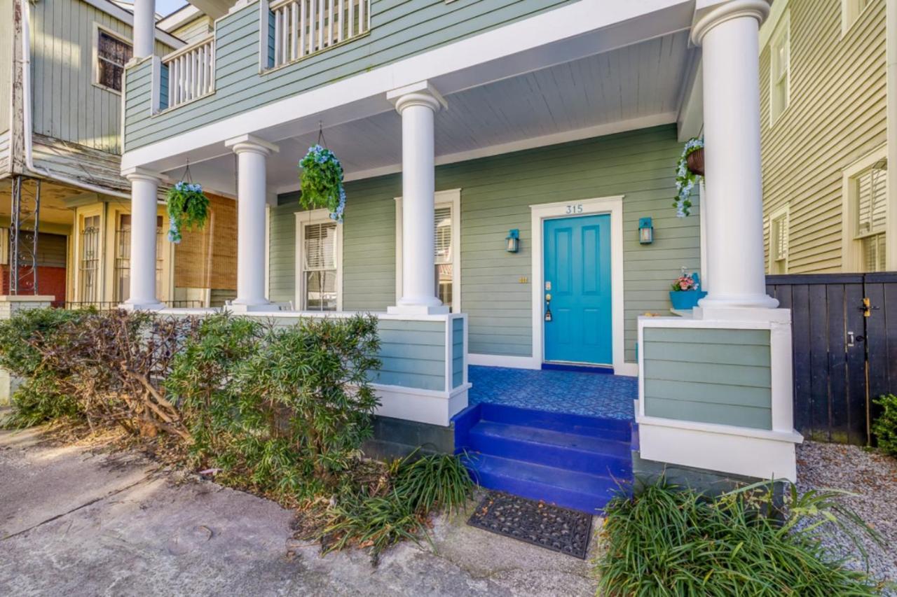 Southern Charmer-Historic District Downtown-Front Porch-Walk Score 90!!-Private Parking-1 Minute To Forsyth Park Савана Екстериор снимка
